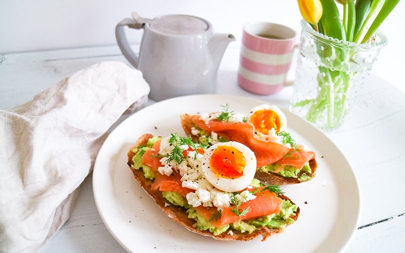 organic breakfast in bed Mother's day gift recipe