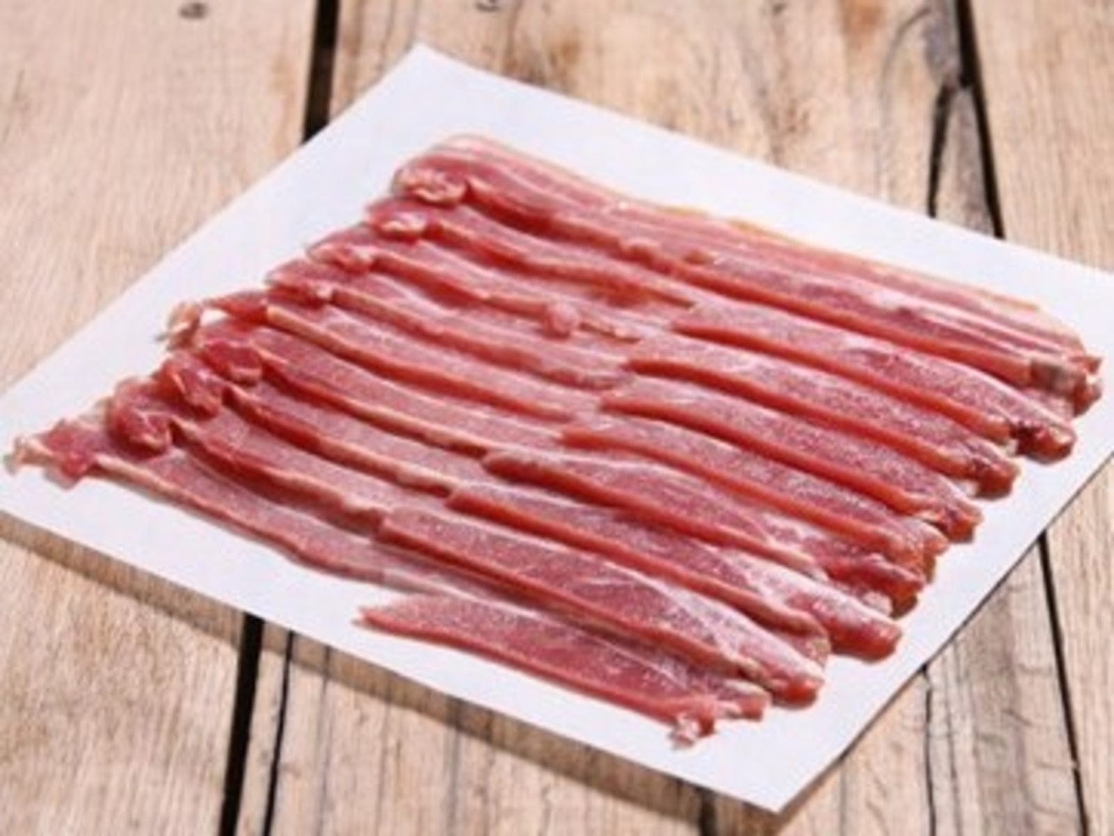 Eversfield Organic Ham and Bacon Nitrate-Free Smoked Streaky Bacon 200g