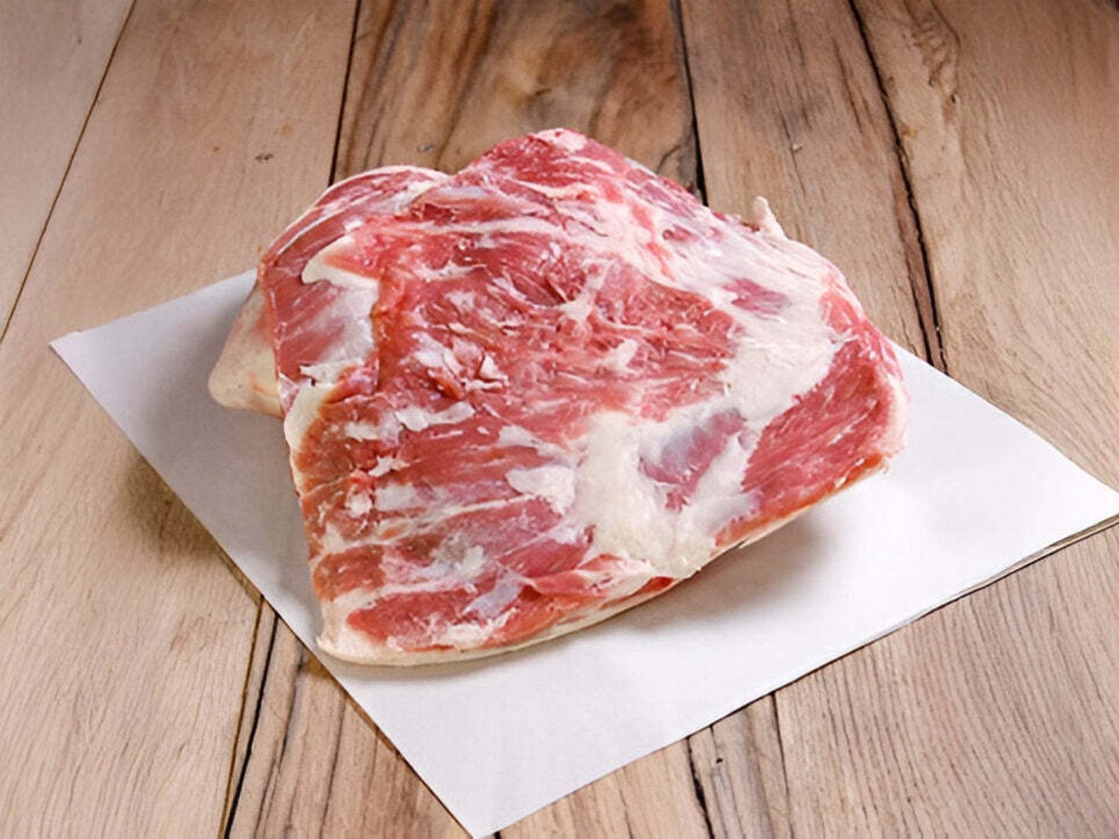 Eversfield Organic Lamb Lamb Shoulder (Bone in)